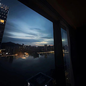 王乙刚下公交到王申家视频播放
